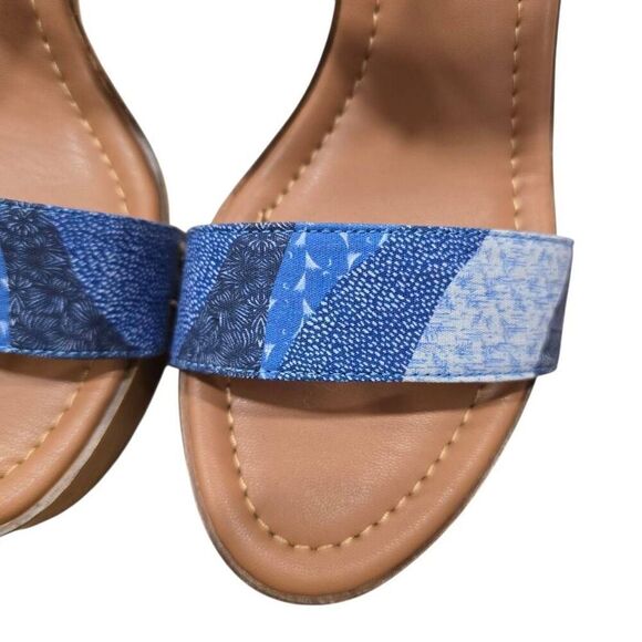 Steve Madden Ankle Strap Sandals Women's 8M Blue Canvas Studded Party/Cocktail - Picture 3 of 7